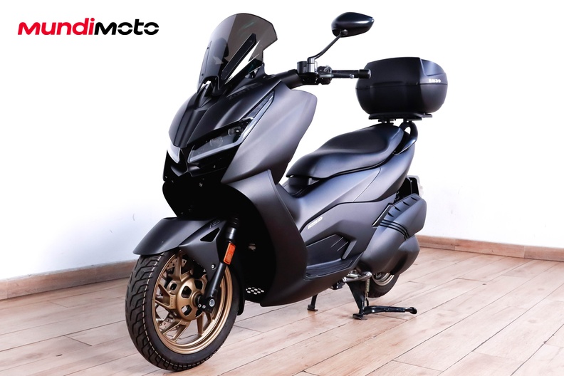 Motorbike image 7