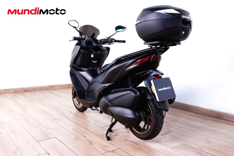 Motorbike image 6