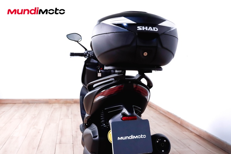 Motorbike image 9