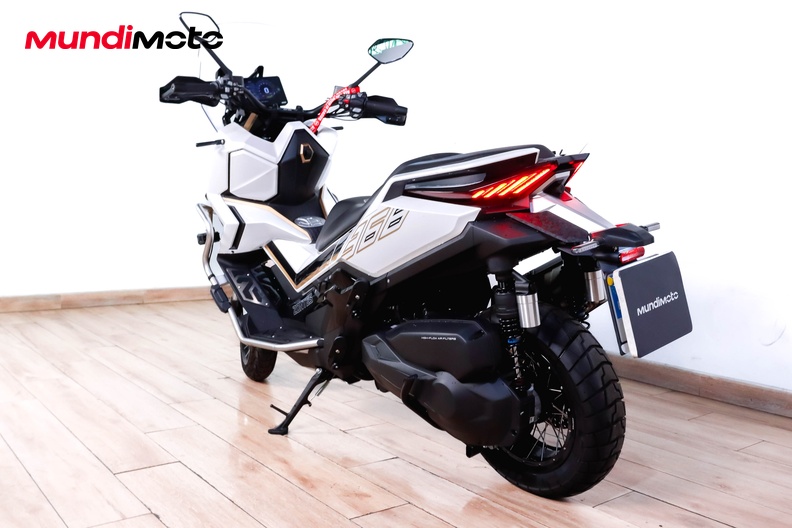 Motorbike image 6