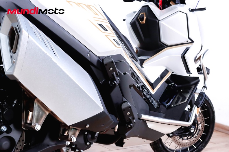 Motorbike image 3