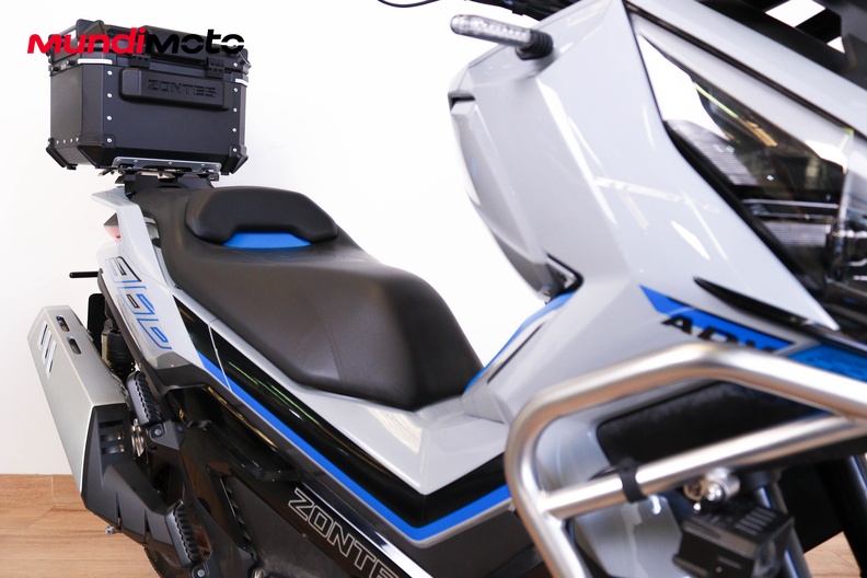 Motorbike image 13