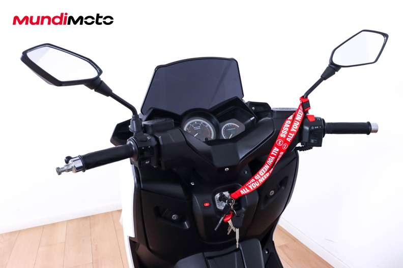 Motorbike image 10
