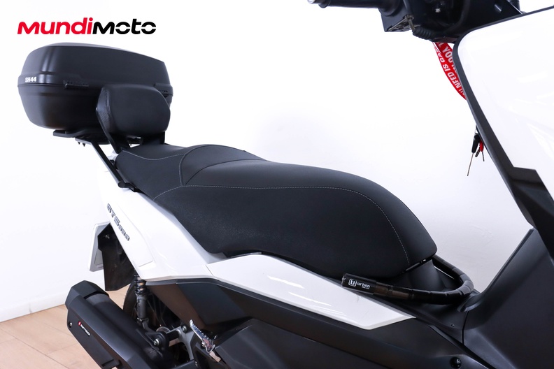 Motorbike image 12