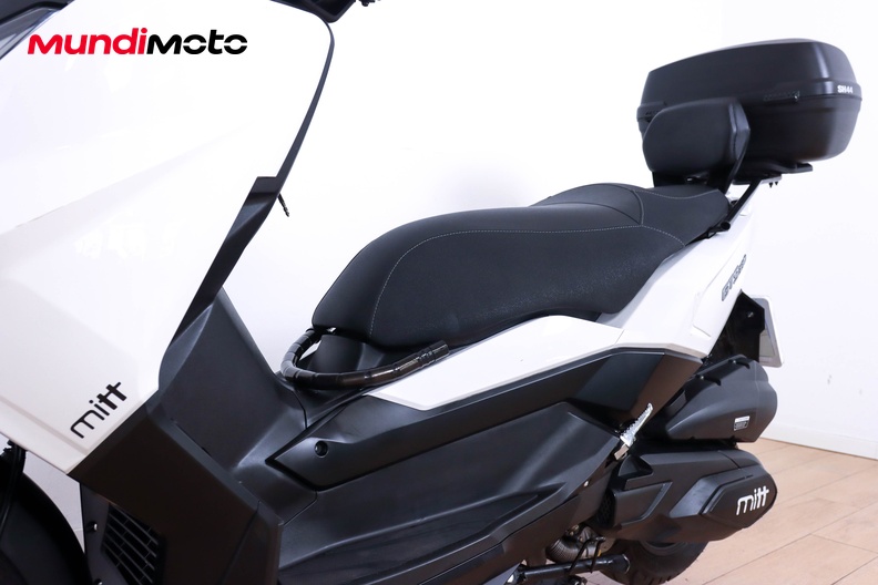 Motorbike image 8