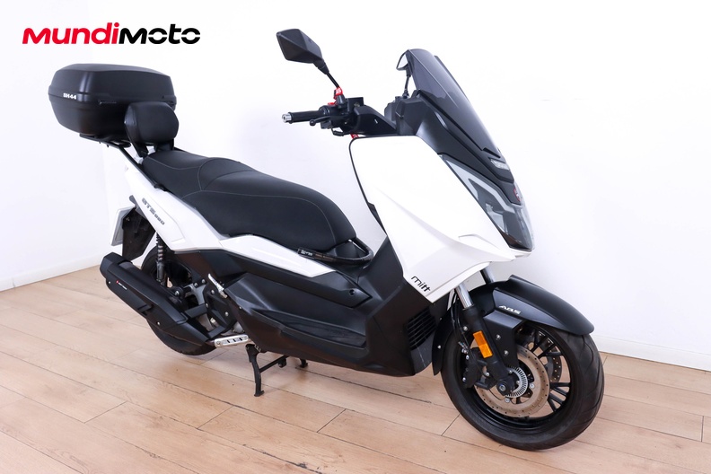 Motorbike image 1