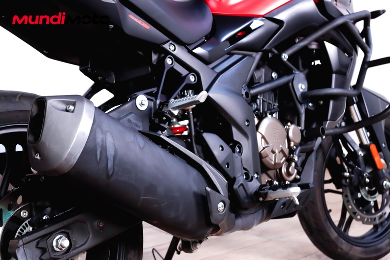 Motorbike image 3