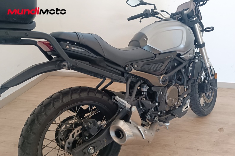 Motorbike image 3