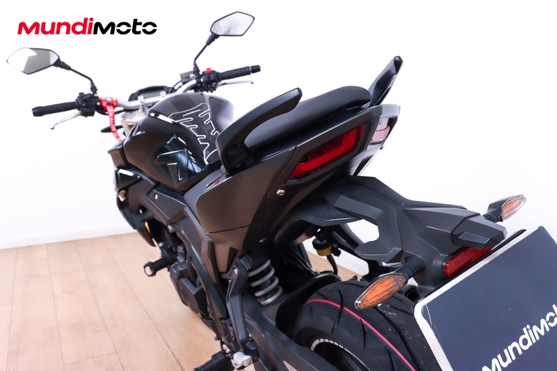 Motorbike image 9