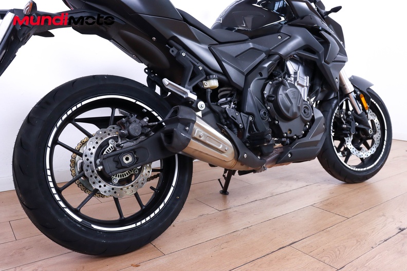 Motorbike image 3