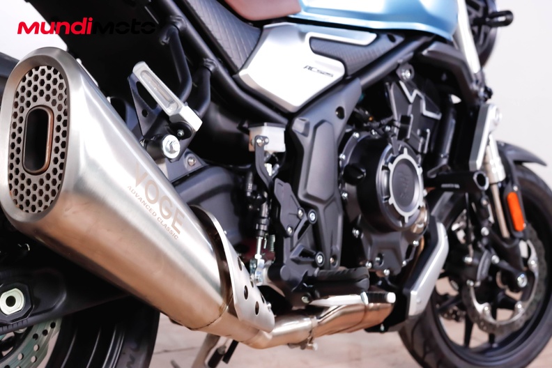 Motorbike image 3