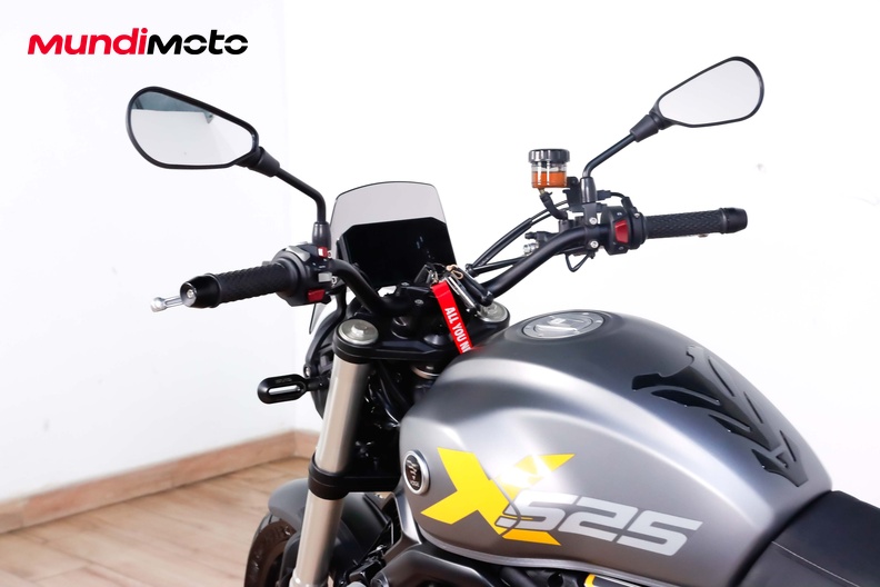 Motorbike image 10