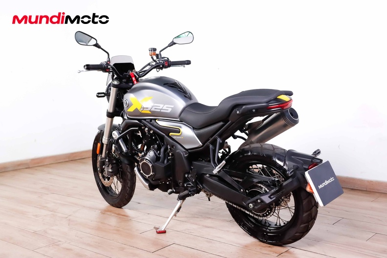 Motorbike image 6