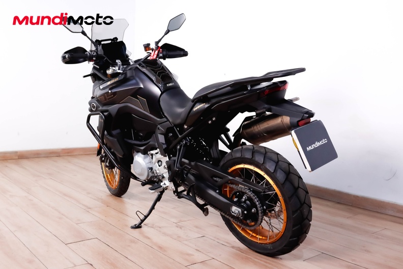 Motorbike image 6