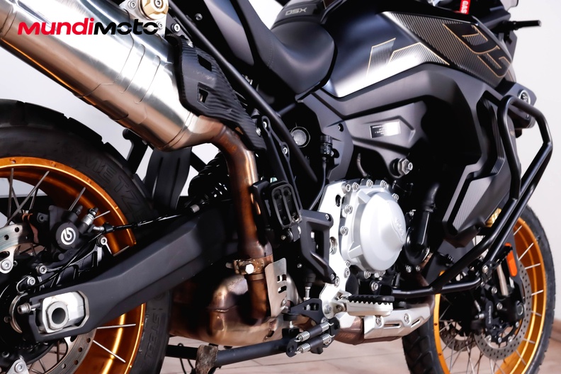 Motorbike image 3