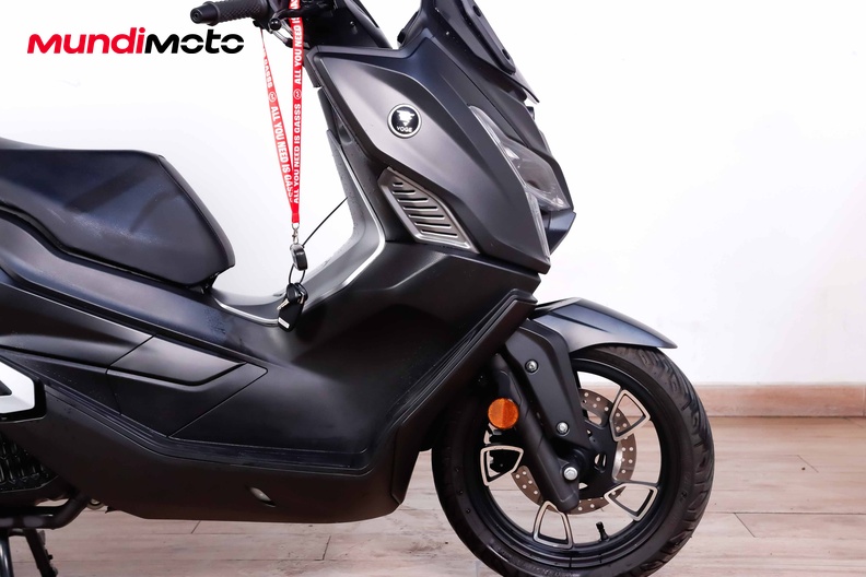 Motorbike image 12