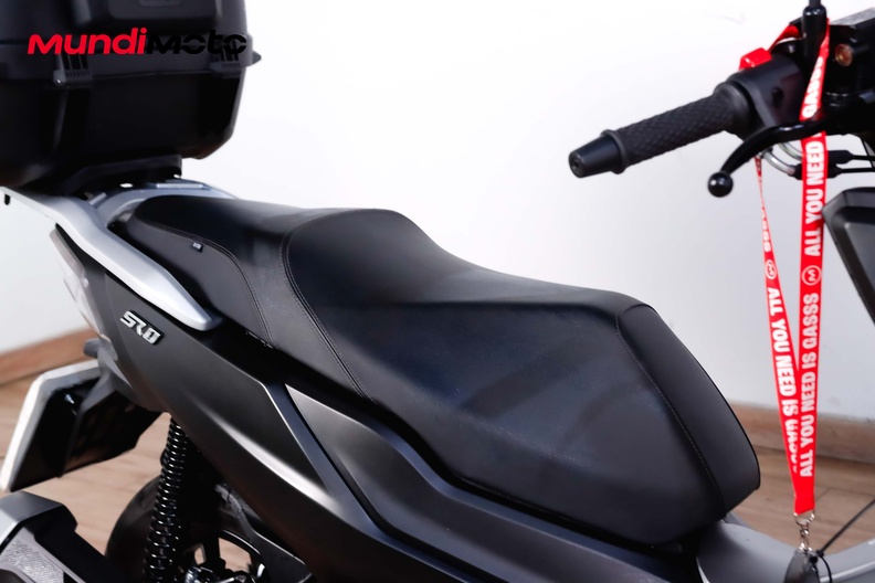 Motorbike image 13