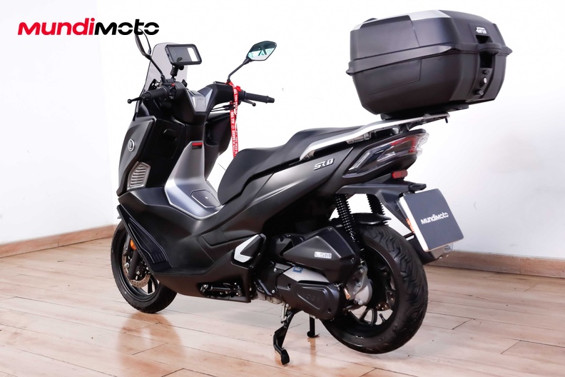 Motorbike image 6