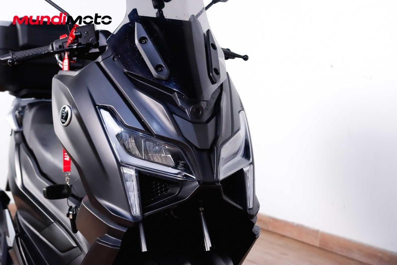 Motorbike image 4