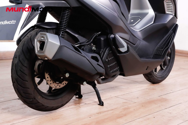 Motorbike image 3