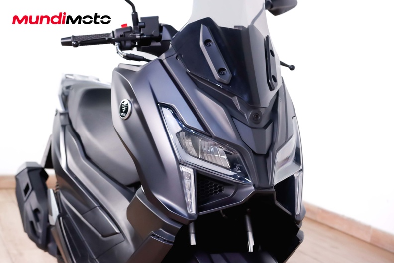 Motorbike image 4
