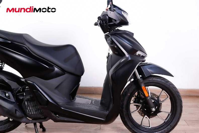 Motorbike image 12