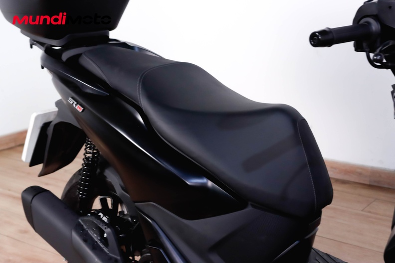Motorbike image 13