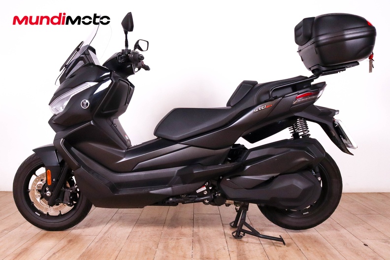 Motorbike image 5
