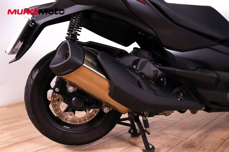 Motorbike image 3