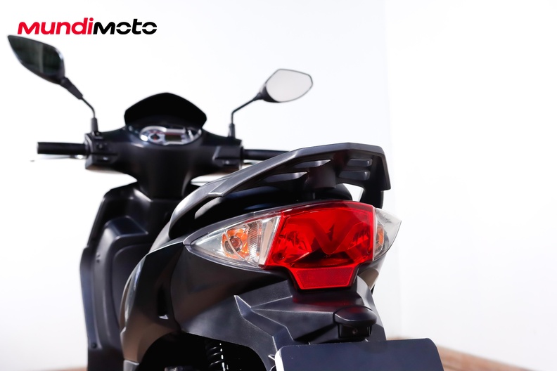 Motorbike image 9