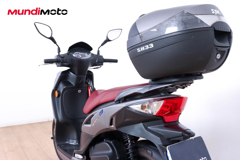 Motorbike image 9