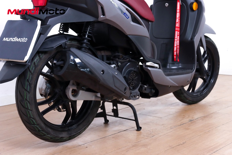 Motorbike image 3