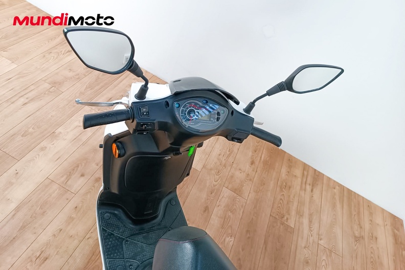 Motorbike image 10