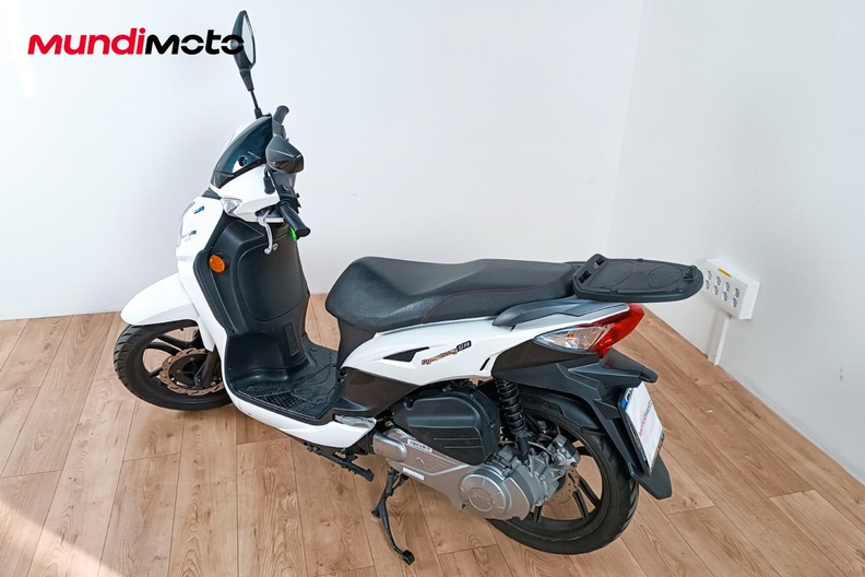 Motorbike image 7