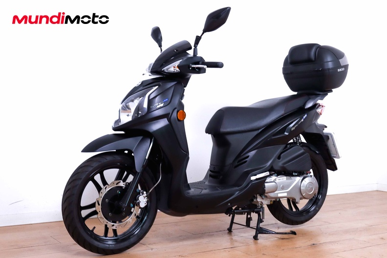 Motorbike image 7