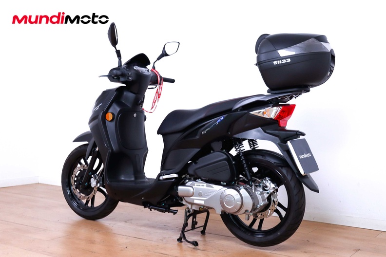 Motorbike image 6