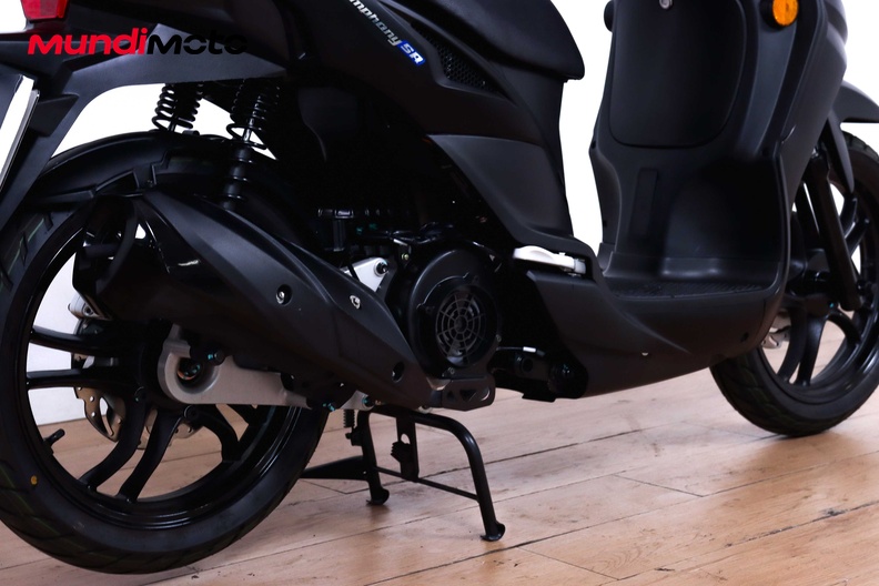 Motorbike image 3