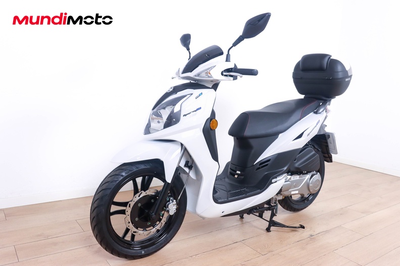 Motorbike image 7