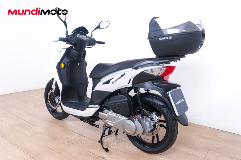 Motorbike image 6