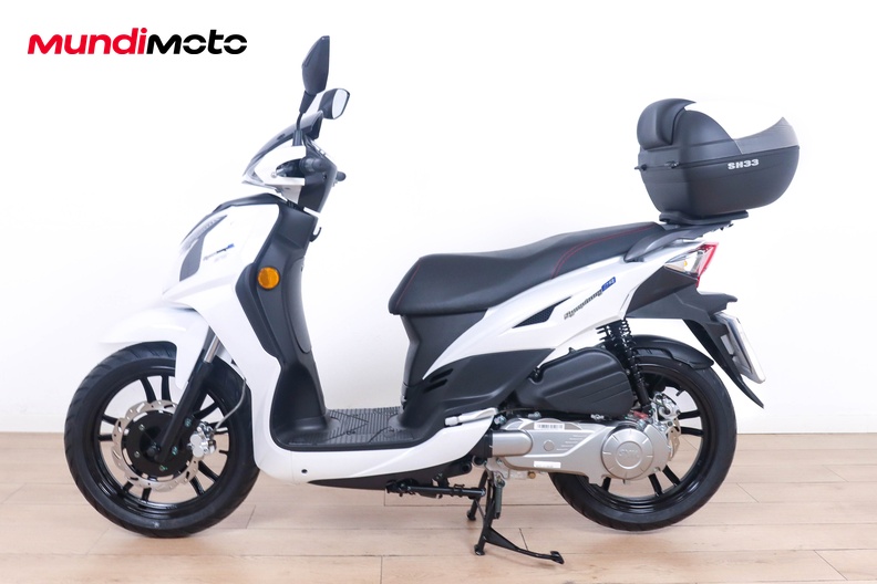 Motorbike image 5