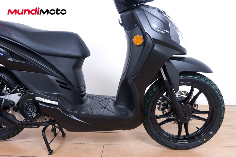 Motorbike image 13