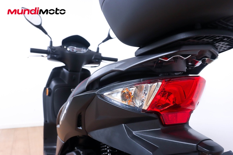 Motorbike image 9