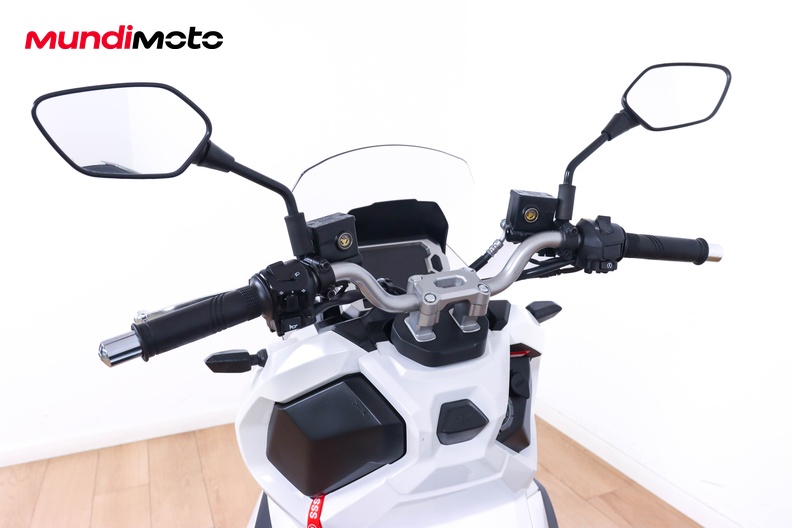 Motorbike image 10