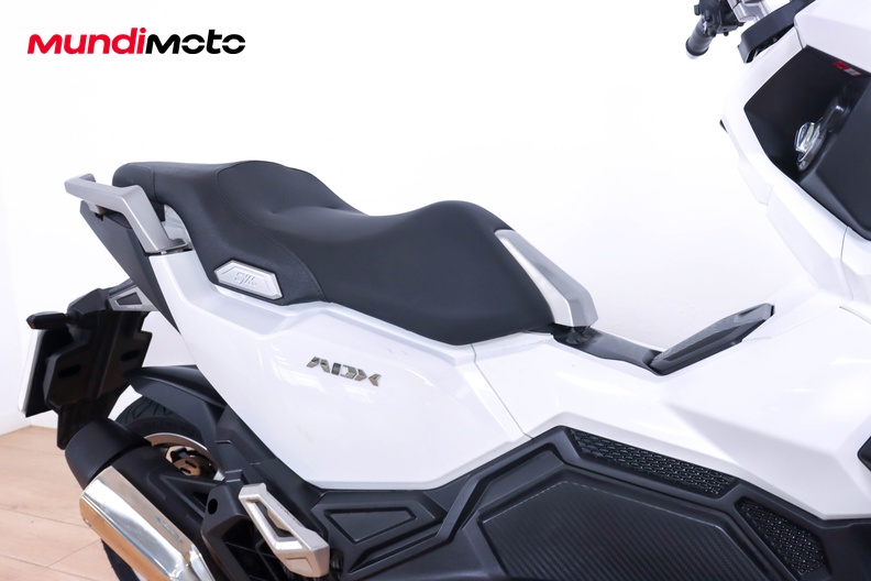 Motorbike image 12