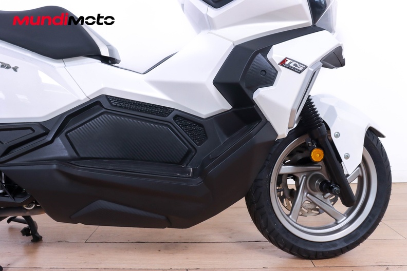 Motorbike image 13