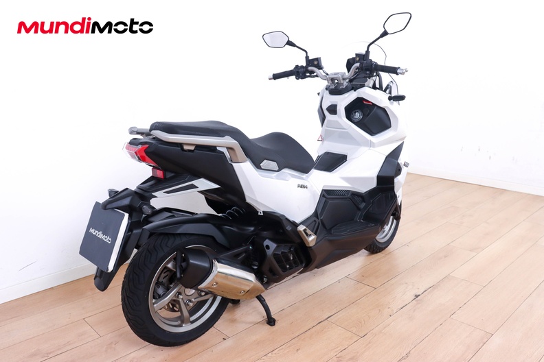 Motorbike image 2