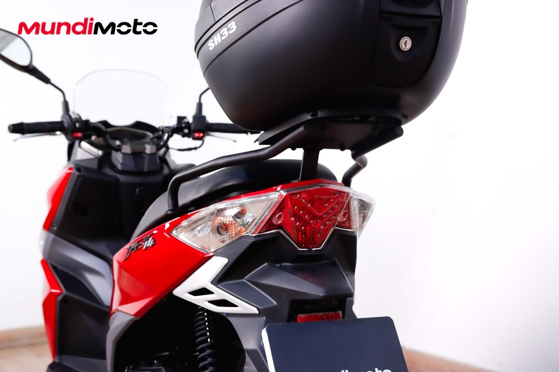 Motorbike image 9