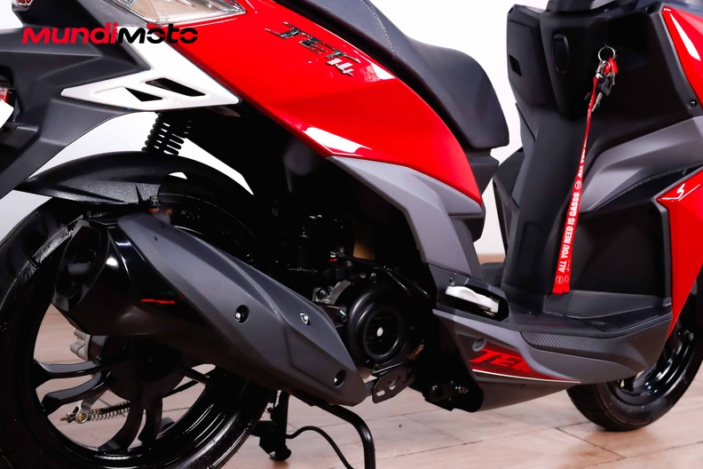 Motorbike image 3