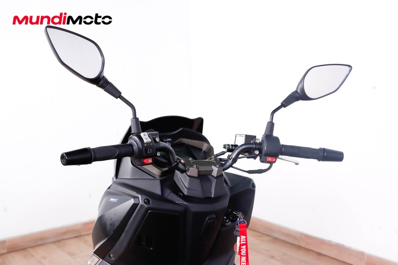 Motorbike image 10