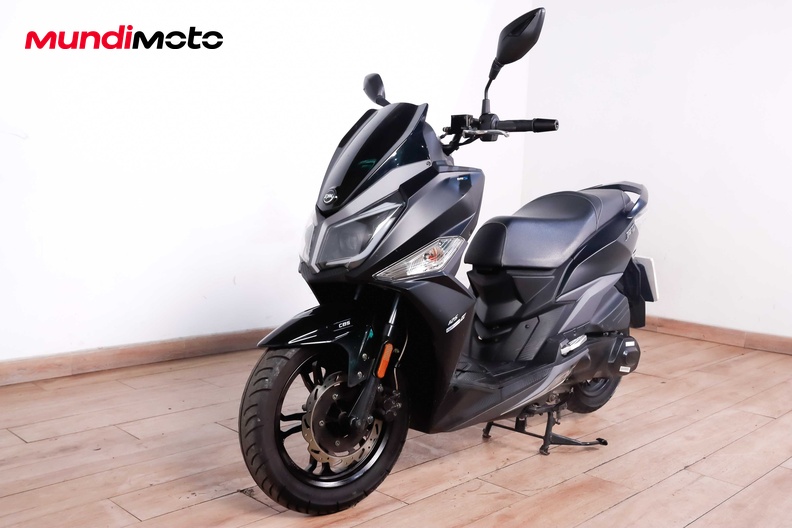 Motorbike image 7